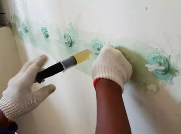 屏東防水進行低壓灌注-牆壁漏水結構補強